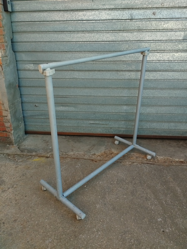 burra perchero altura regulable 113-178x116x53 1u